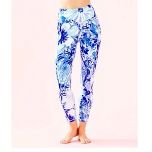 Lilly Pulitzer Luxletic Hi Rise Weekender Legging In Print Catch N' Keep Size S